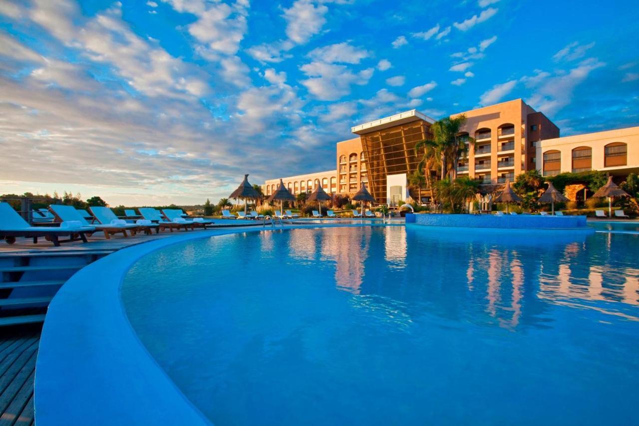 Sheraton Colonia Golf & Spa Resort Colonia del Sacramento Eksteriør billede The hotel's main pool
