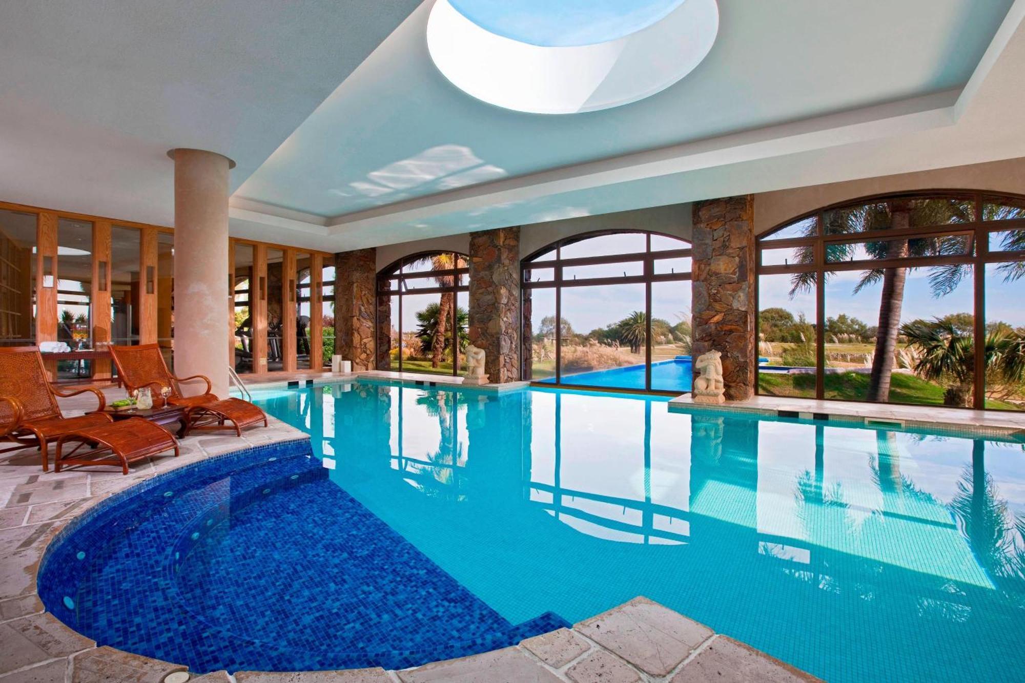 Sheraton Colonia Golf & Spa Resort Colonia del Sacramento Eksteriør billede Indoor pool