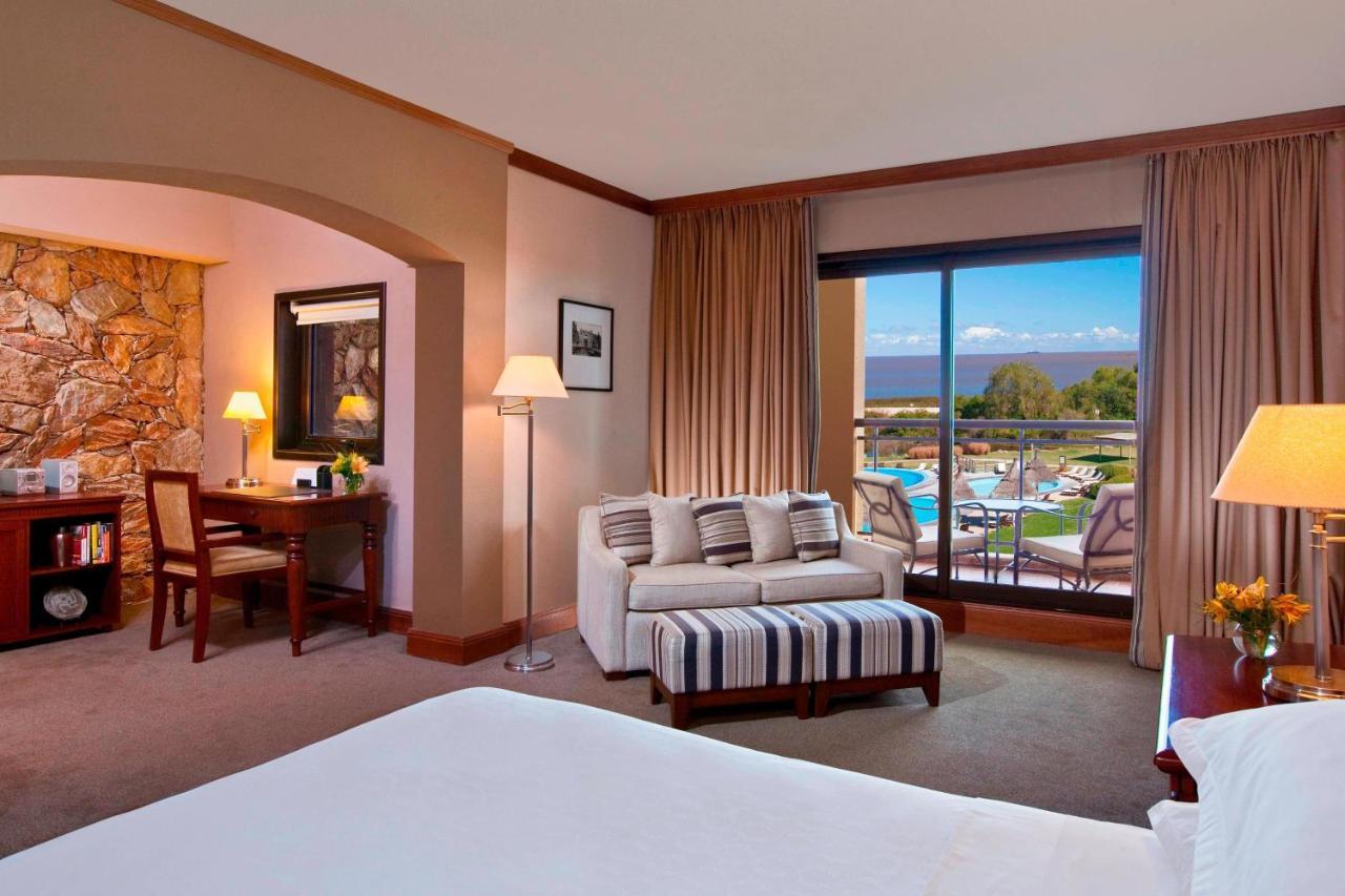 Sheraton Colonia Golf & Spa Resort Colonia del Sacramento Eksteriør billede A room at the Sheraton Vistana Resort